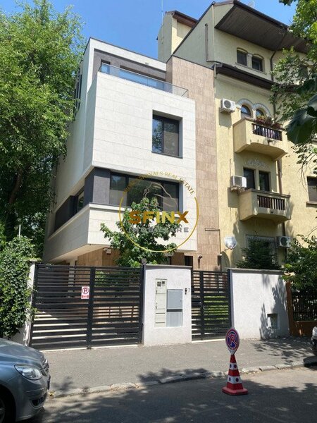 Dorobanti Vila moderna cu 8 camere si curte in Dorobanti